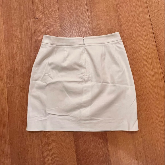 Gucci tan straight mini skirt - Picture 2 of 4